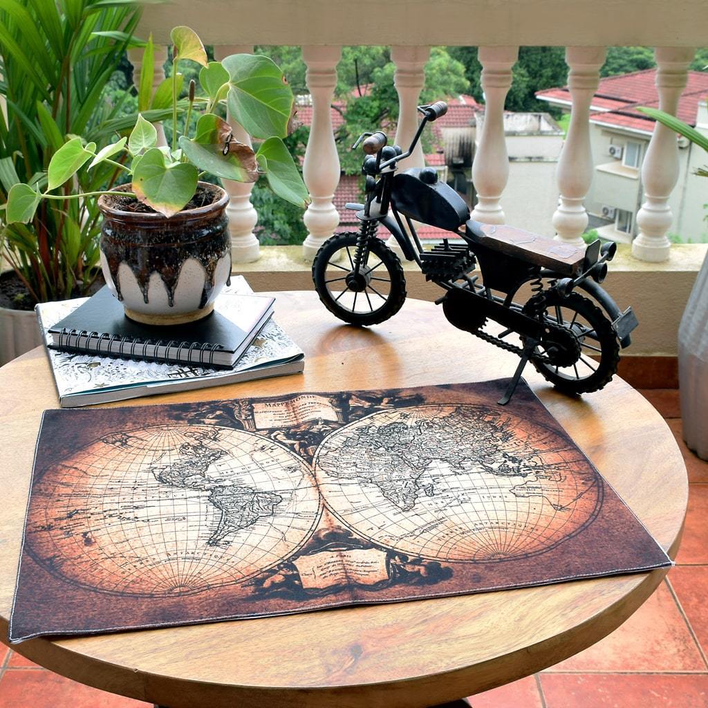Travel Thrills Table Mats (Set of 2)